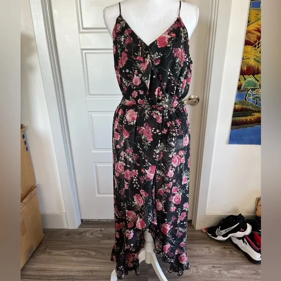xhilaration floral maxi dress Xhilaration Floral Maxi Tier Dress Size M Floral Long Summer Dress Cross  Back